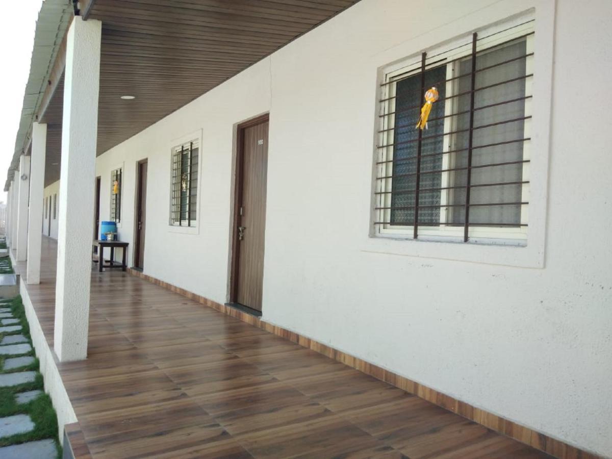 Hotel Krishna Exotica Ahmednagar Eksteriør billede